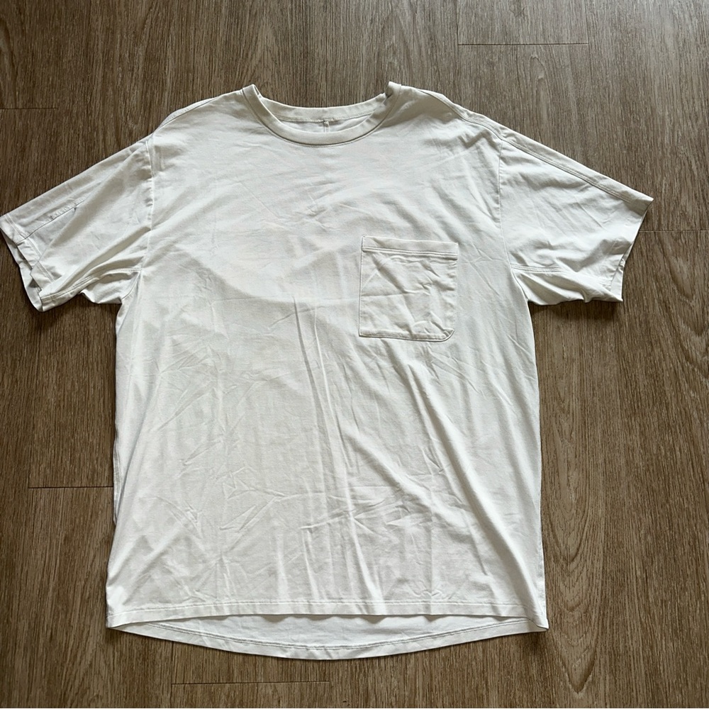 Lululemon Fundamental Chest Pocket Tee